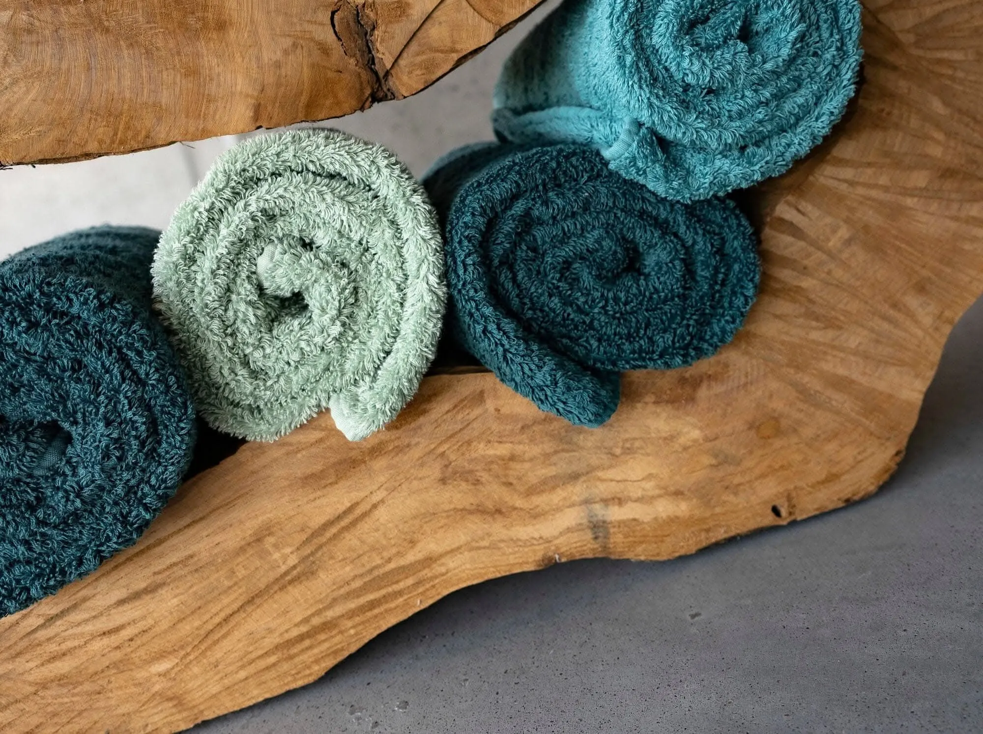 Super Pile Bath Towels (28 x 54" | 70 x 140 cm)